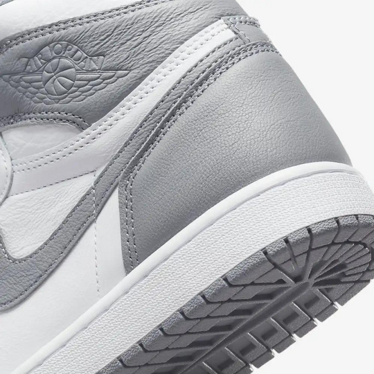 Air Jordan 1 High OG Stealth