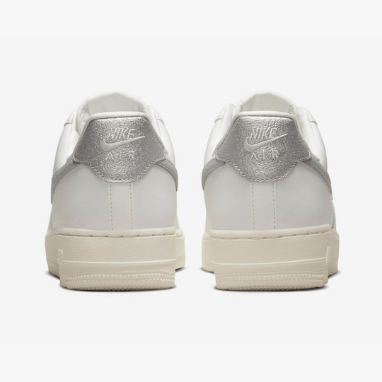 Nike Air Force 1 Low Summit White Sail Metallic Silver